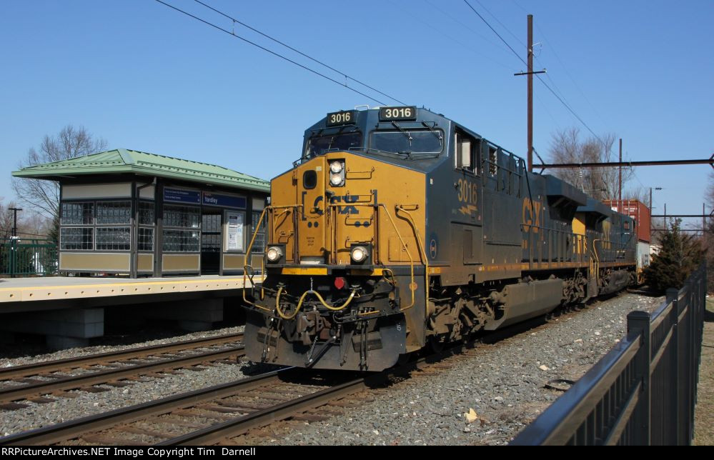 CSX 3016 leads I158